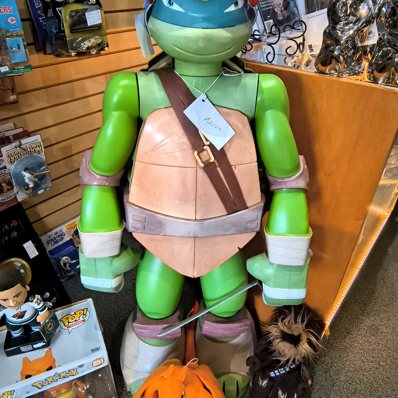 Collectible figure display