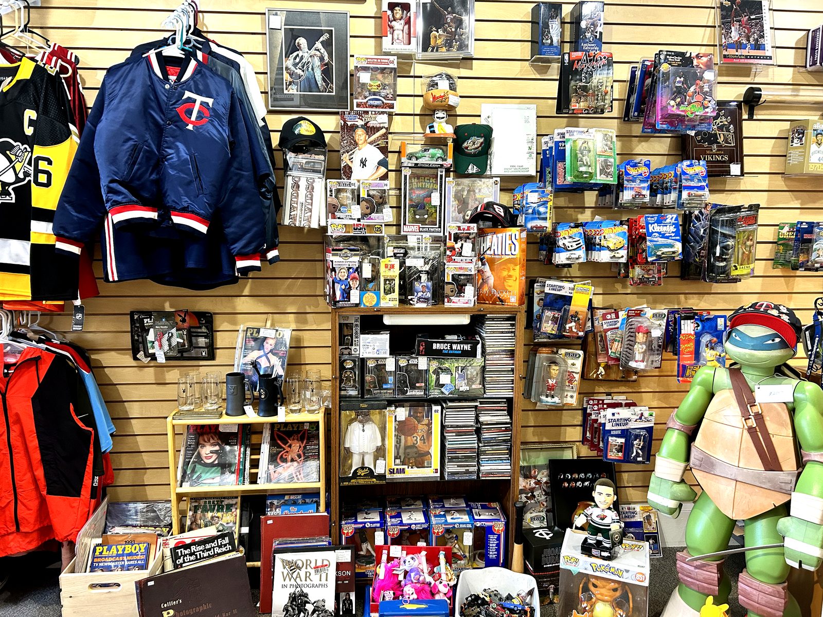 Sell antiques collectibles to MAJ Antiques Anoka